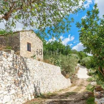 Casa singola in vendita a Modica (Ragusa)