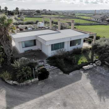 Laboratorio in vendita a Modica (Ragusa)