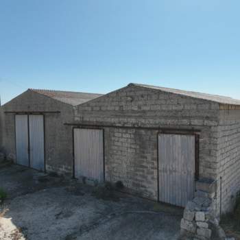 Magazzino in vendita a Modica (Ragusa)