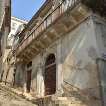 Palazzo in vendita a Modica (Ragusa)