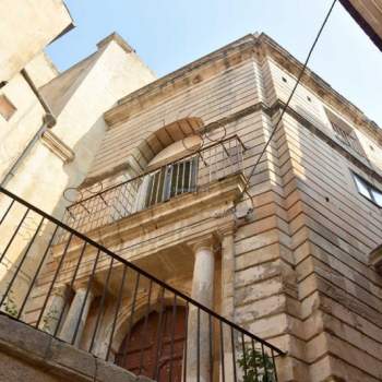 Palazzo in vendita a Modica (Ragusa)