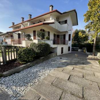 Bifamiliare in vendita a Selvazzano Dentro (Padova)