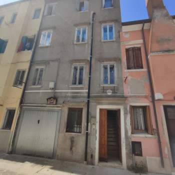 Palazzo in vendita a Chioggia (Venezia)