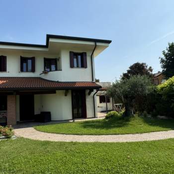 Bifamiliare in vendita a Villa Estense (Padova)