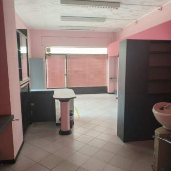 Attivita commerciale in vendita a Rho (Milano)