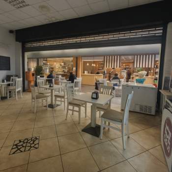 Attivita commerciale in vendita a Nerviano (Milano)