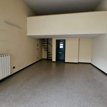 Negozio in vendita a Parabiago (Milano)