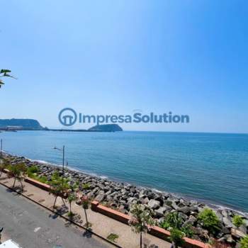 Appartamento in vendita a Pozzuoli (Napoli)