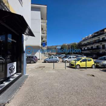 Negozio in affitto a Napoli (Napoli)