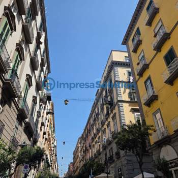 Negozio in affitto a Napoli (Napoli)