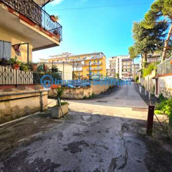 Garage in vendita a Napoli (Napoli)