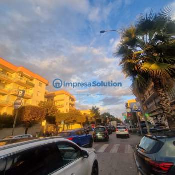 Negozio in affitto a Casalnuovo di Napoli (Napoli)