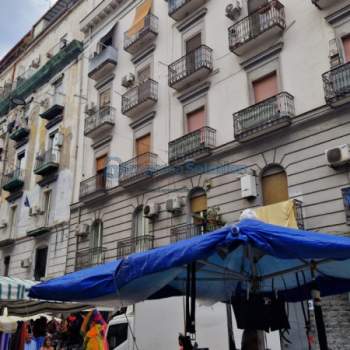 Negozio in vendita a Napoli (Napoli)