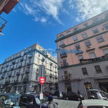 Negozio in affitto a Napoli (Napoli)