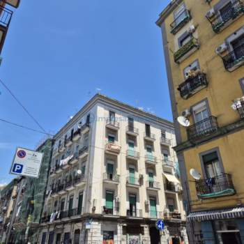Magazzino in vendita a Napoli (Napoli)