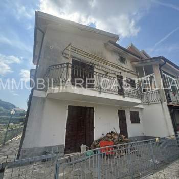 Villa in vendita a Castellaro (Imperia)