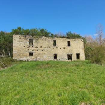 Rustico in vendita a Santa Sofia (Forlì-Cesena)