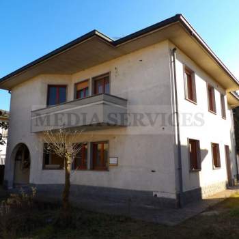 Villa in vendita a Sannazzaro de' Burgondi (Pavia)