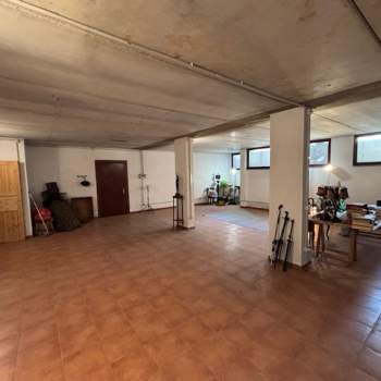 Magazzino in vendita a Sannazzaro de' Burgondi (Pavia)