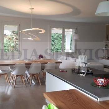 Villa in vendita a Gropello Cairoli (Pavia)