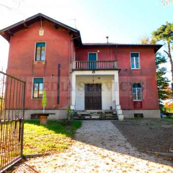 Villa in vendita a Gropello Cairoli (Pavia)