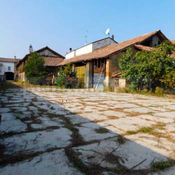 Magazzino in vendita a Dorno (Pavia)