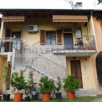 Appartamento in vendita a Sannazzaro de' Burgondi (Pavia)