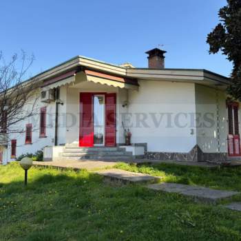Villa in vendita a Sannazzaro de' Burgondi (Pavia)