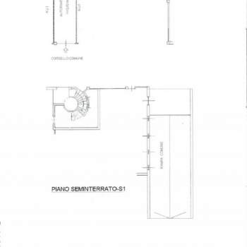 Garage in vendita a Caronno Pertusella (Varese)