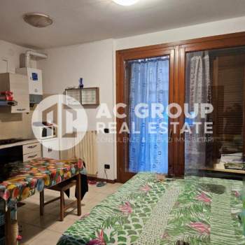 Appartamento in vendita a Rovello Porro (Como)