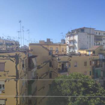 Appartamento in affitto a Napoli (Napoli)