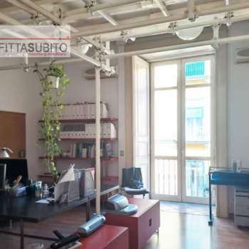 Ufficio in affitto a Napoli (Napoli)