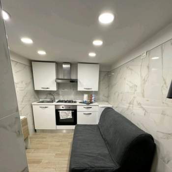 Appartamento in affitto a Napoli (Napoli)