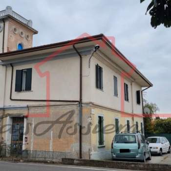 Appartamento in vendita a Caerano di San Marco (Treviso)
