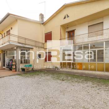 Abbinata/Bifamiliare in vendita a Trevignano, Falzé