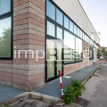 Magazzino in vendita a Villorba, Lancenigo