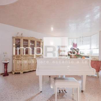 Villa in vendita a Paese, Postioma