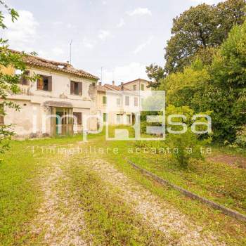 Rustico/Casale in vendita a Breda di Piave, Pero