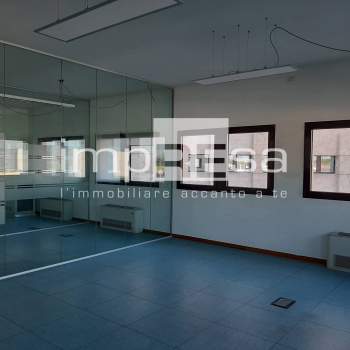Ufficio in vendita a Treviso, Castellana