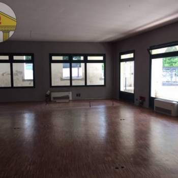 Locale commerciale in vendita a Treviso, Fuori Mura