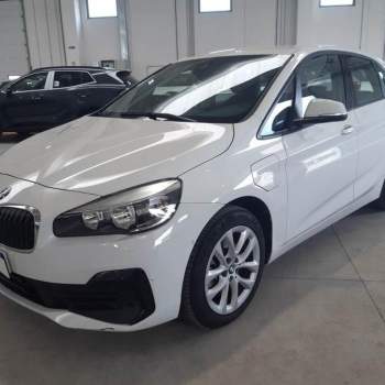 BMW 225