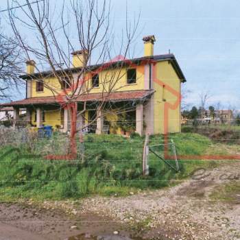 Bifamiliare in vendita a Montebelluna (Treviso)