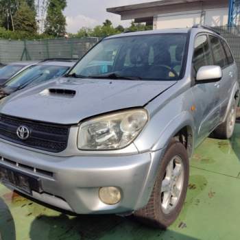 Ricambi TOYOTA RAV 4 4X4 2000cc diesel  del 2004