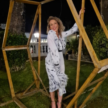 Silvia, donna dolce e socievole 