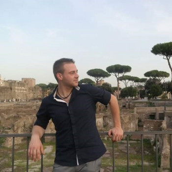 Marco, uomo simpatico e protettivo 