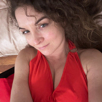 Sarah, 40 anni, donna molto leale 