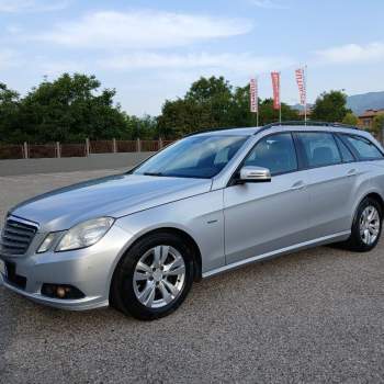 MERCEDES-BENZ E 250