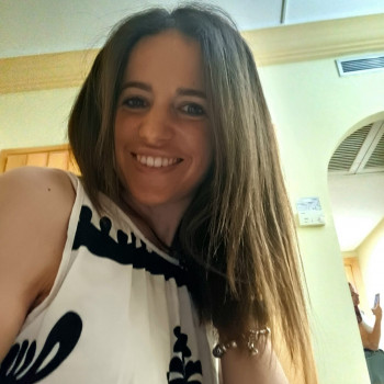 Giulia, donna affettuosa e altruista 