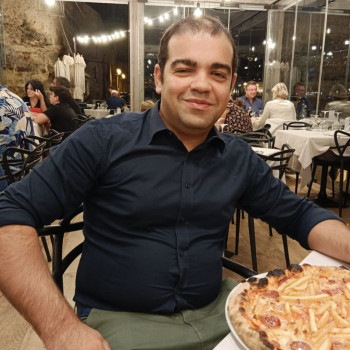 Cerco compagna per costruire una relazione seria 