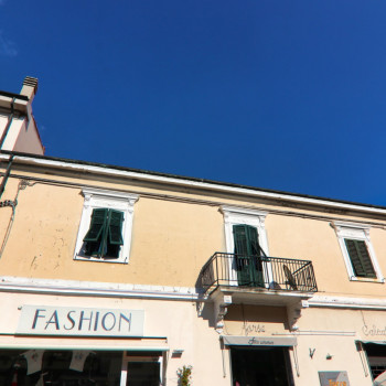 Cecina, grandi spazi a due passi dal centro storico